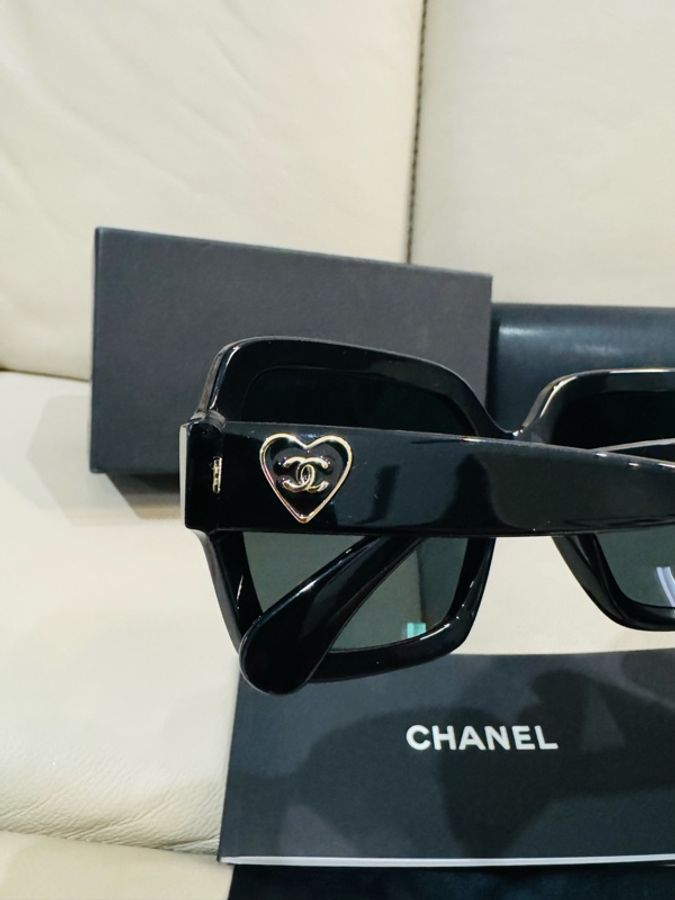 Chanel 香奈兒 愛心黑框墨鏡/膠框墨鏡/98新美品-3