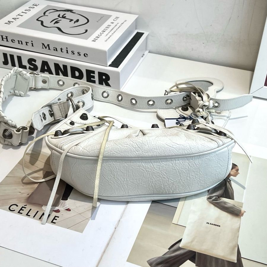 巴黎世家/Balenciaga 白色Le Cagole月牙機車斜挎包-4