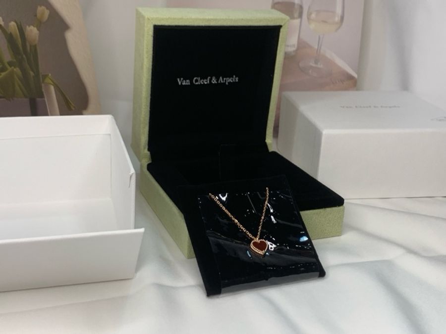 梵克雅寶/Van Cleef & Arpels  Sweet Hearts 愛心紅玉髓玫瑰金項鍊 心18K玫瑰金, 紅玉髓 單品項鍊無附件。-2