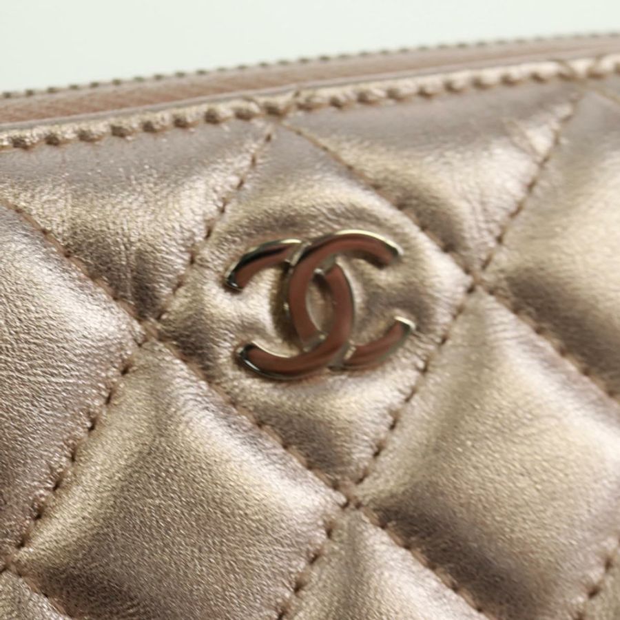 【日本直送】香奈兒 (CHANEL) 絎縫羊皮粉紅銀色雙C標誌手拿包 Auth 166350SAM-11