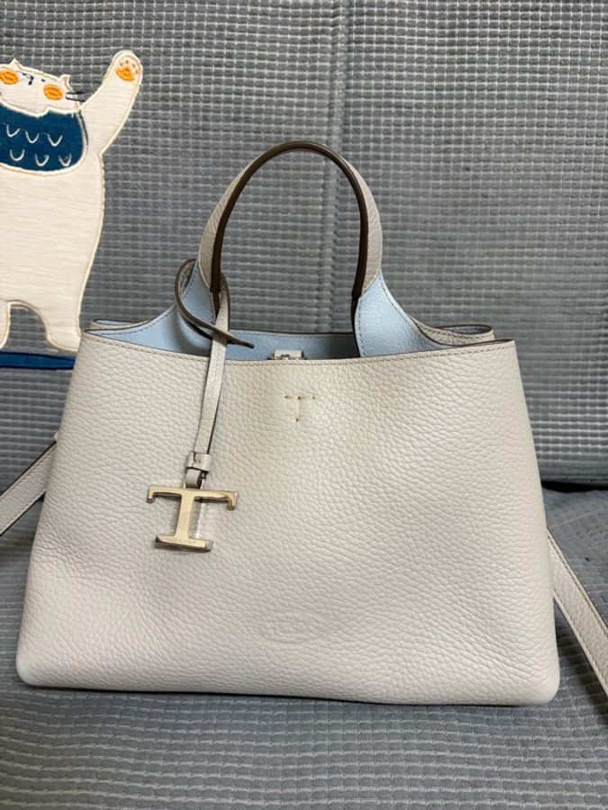 TOD’S TODS T Timeless 系列荔枝紋牛皮金屬字母LOGO 手提斜背包小款-1
