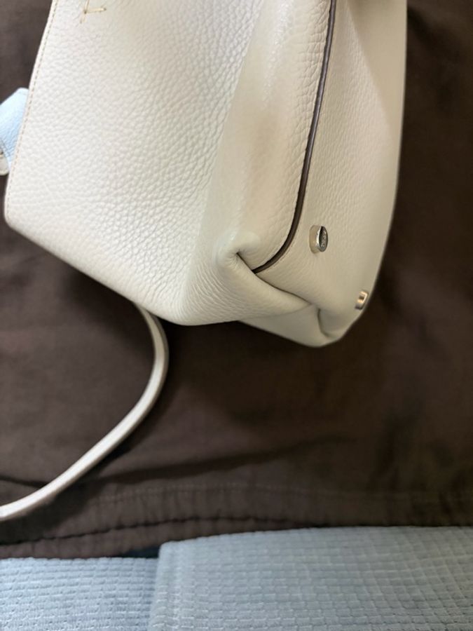 TOD’S TODS T Timeless 系列荔枝紋牛皮金屬字母LOGO 手提斜背包小款-11