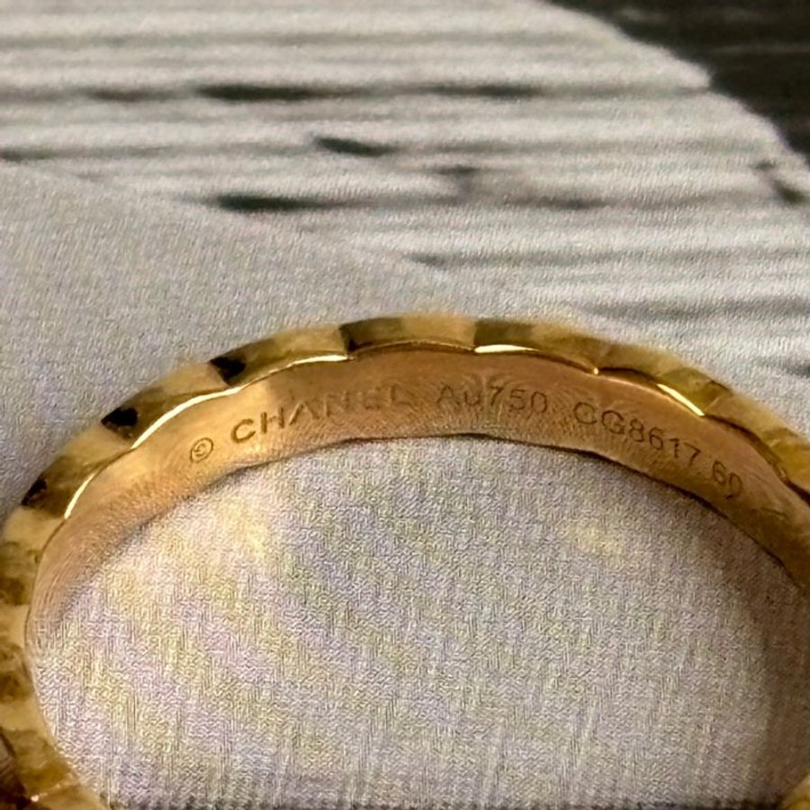 J11786 高級珠寶系列 ::CHANEL:: 18K BEIGE米色金 玫瑰金 菱格紋圖騰鑲鑽 Coco Crush 窄版戒指-9