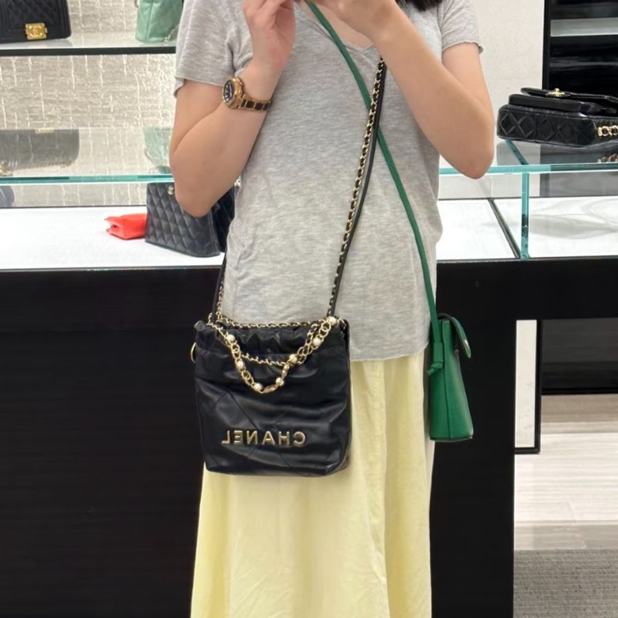Chanel 香奈兒🖤 24a限量特別款⭐️黑金mini Bag珍珠鏈迷你垃圾袋🩷 牛皮 99新✨芯片款💕-1