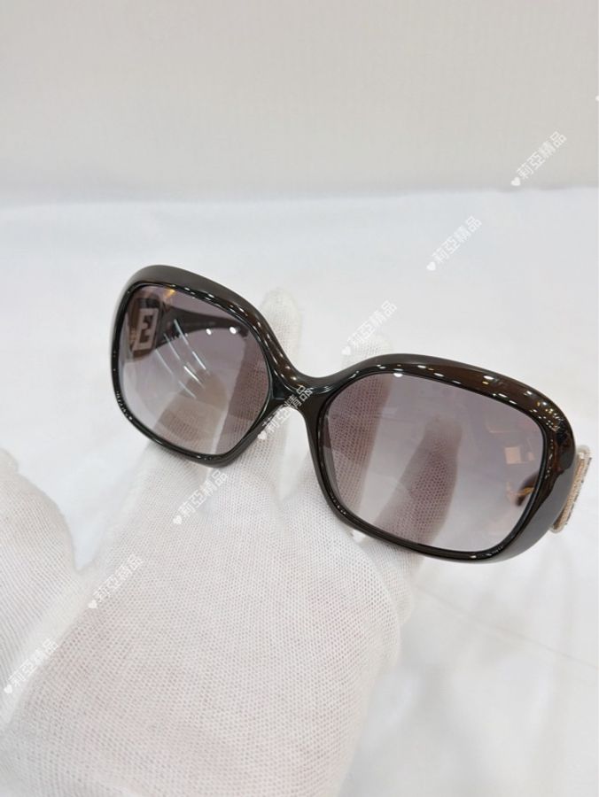 莉亞精品♡ Fendi 方鑽墨鏡 二手美品-5