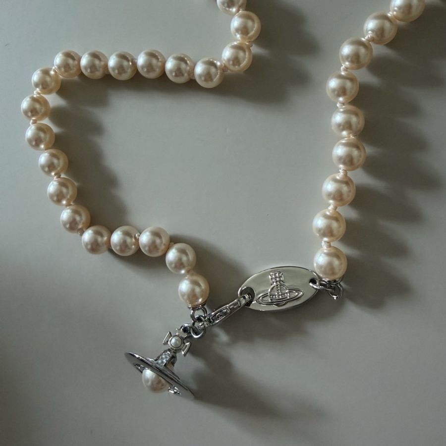 Vivienne Westwood🪐奶油珍珠x立體小土星 Simonetta Pearl Choker-3