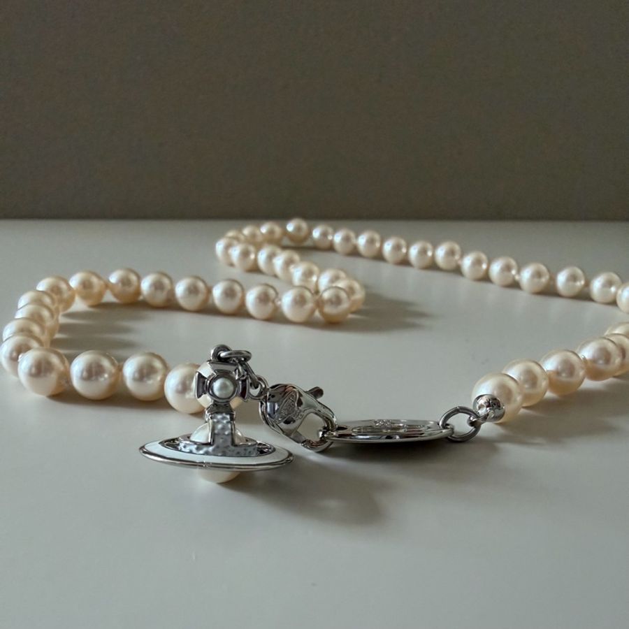 Vivienne Westwood🪐奶油珍珠x立體小土星 Simonetta Pearl Choker-4
