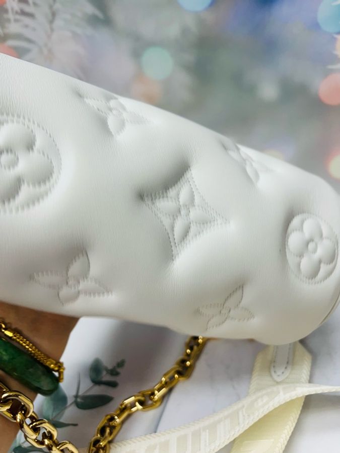 lv白雪公主壓紋包-3