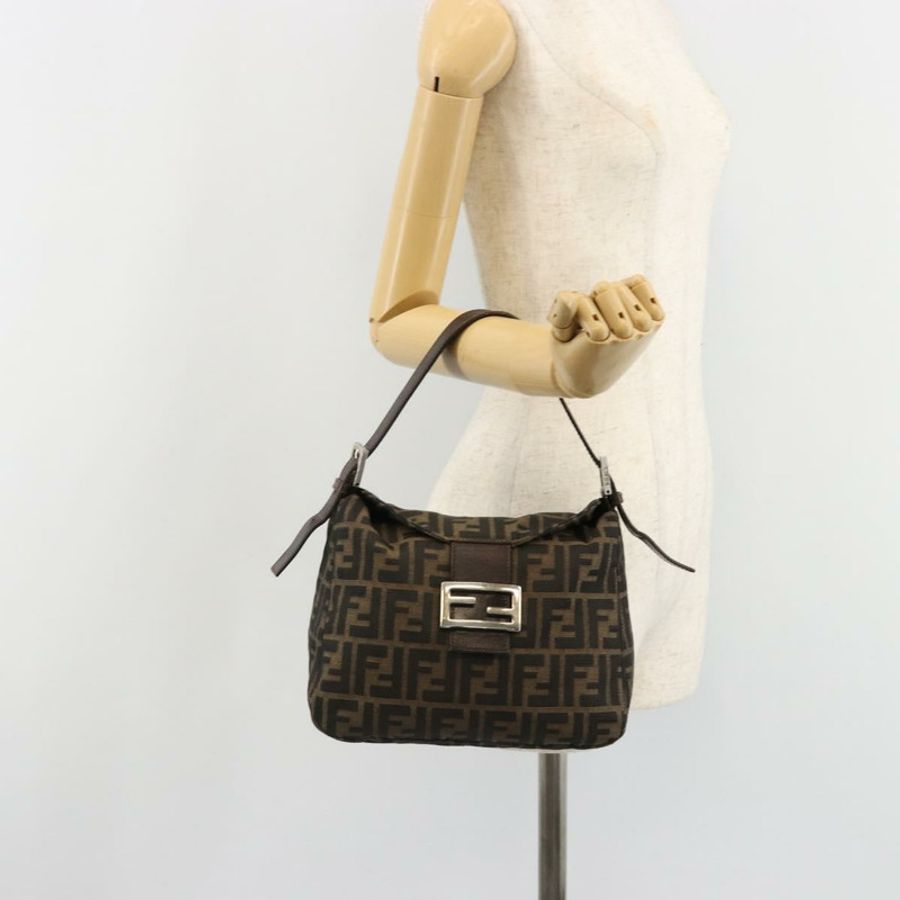 【日本直送】FENDI Zucca帆布Mamma Baguette單肩包 黑色棕色 正品 186886V-23