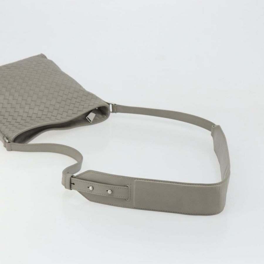 【日本直送】BOTTEGA VENETA INTRECCIATO 單肩包 皮革 灰色 銀色 正品 mr2576A-6