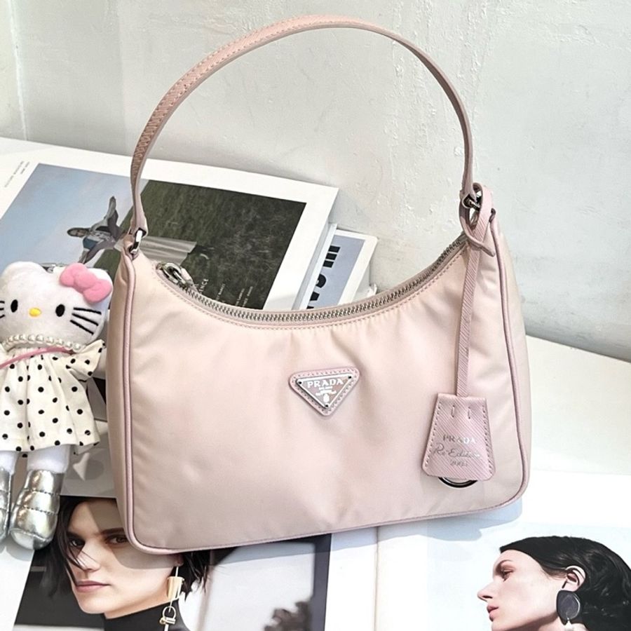 普拉達 Prada 尼龍腋下hobo 底長22-8