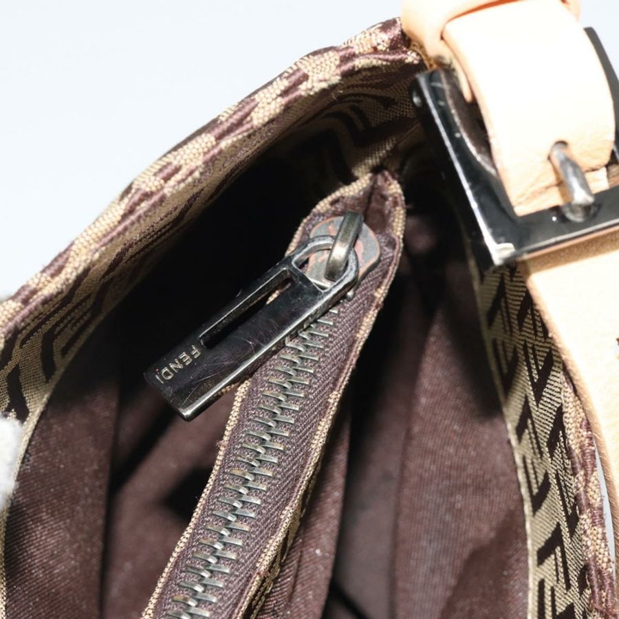 【日本直送】FENDI Zucchino帆布Mamma Baguette單肩包 米色 銀色 正品 mr2597A-22