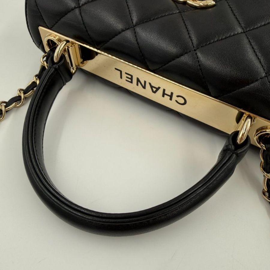 CHANEL - 黑色羊皮金釦Trendycc手提側背包A92236-26