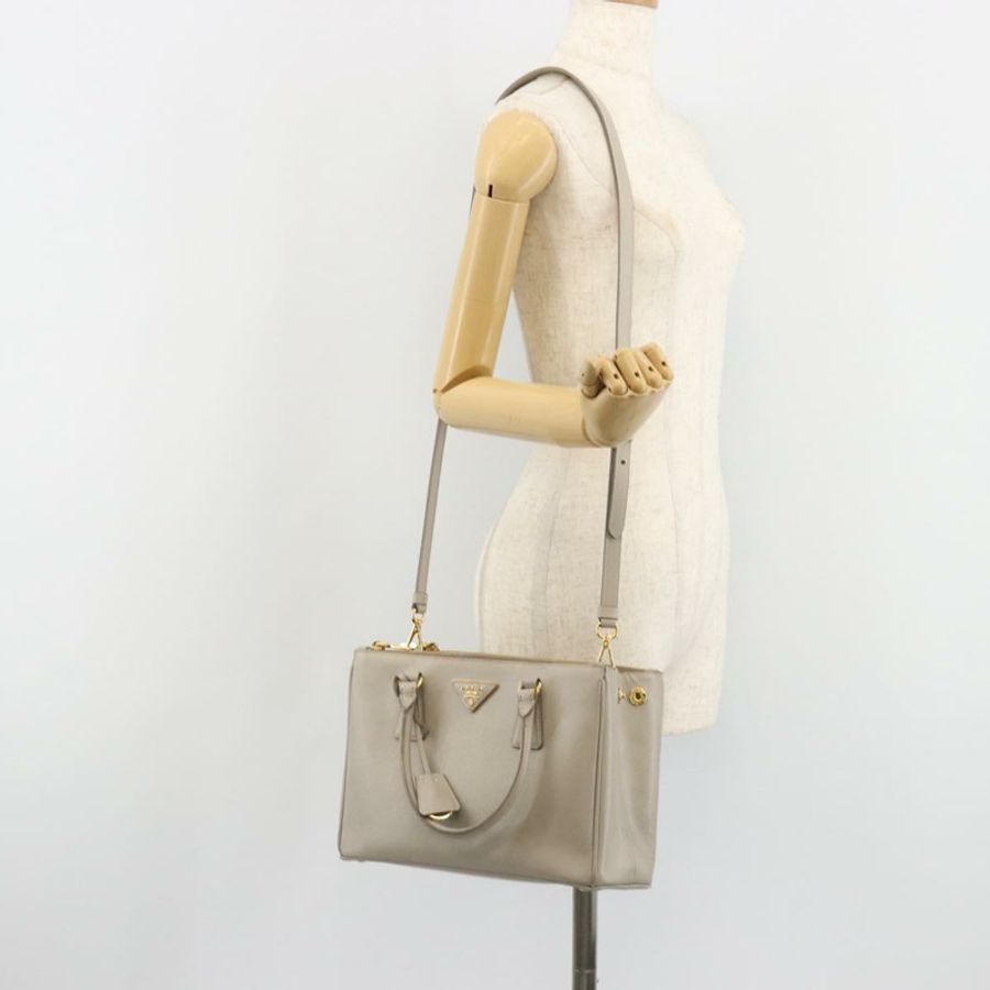 【日本直送】PRADA 手提包 Saffiano 皮革 2way Gray Gold Auth 187034A-28