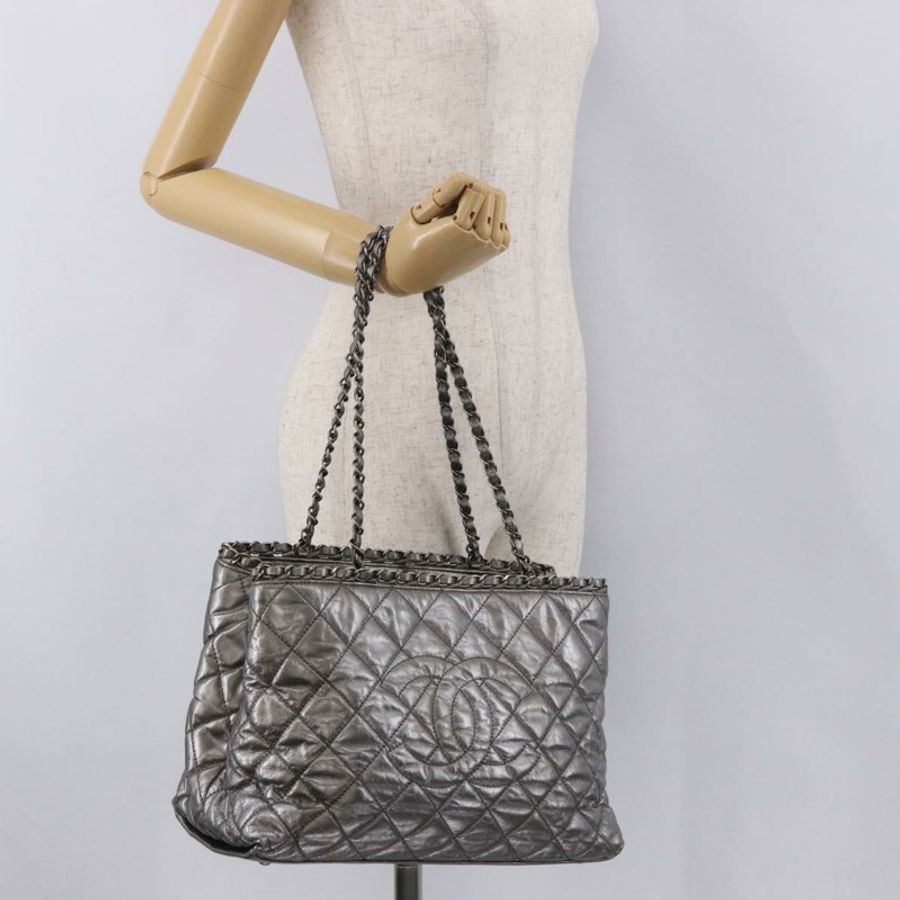 【日本直送】香奈兒 (CHANEL) Matelasse Chain Me 單肩包，銀色皮革，CC 標誌，正品編號 187120SAV-25