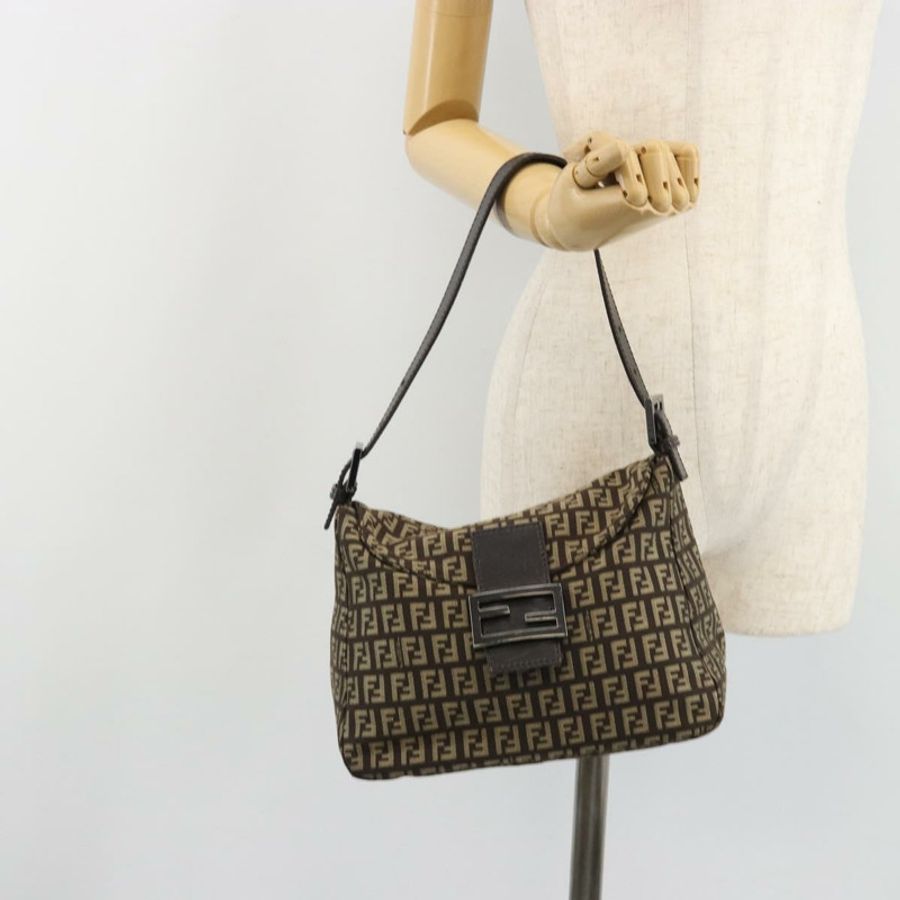 【日本直送】FENDI Zucchino帆布Mamma Baguette單肩包 黑色 正品 186465V-24
