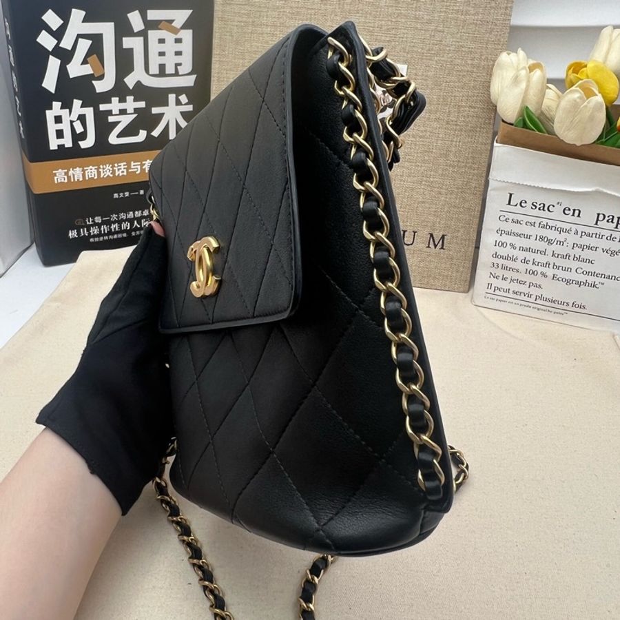 CHANEL黑色21s滾邊嬉皮hobo竪版郵差包-1