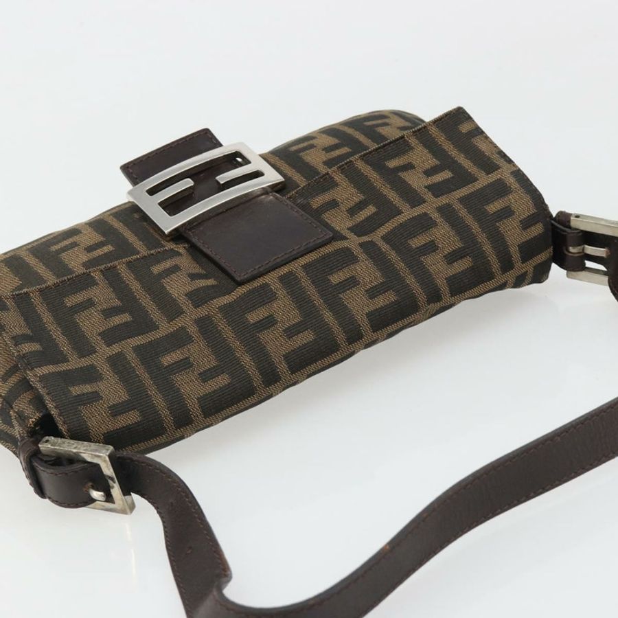 【日本直送】FENDI Zucca帆布Mamma Baguette單肩包 黑色 棕色 銀色 正品 am11936V-5