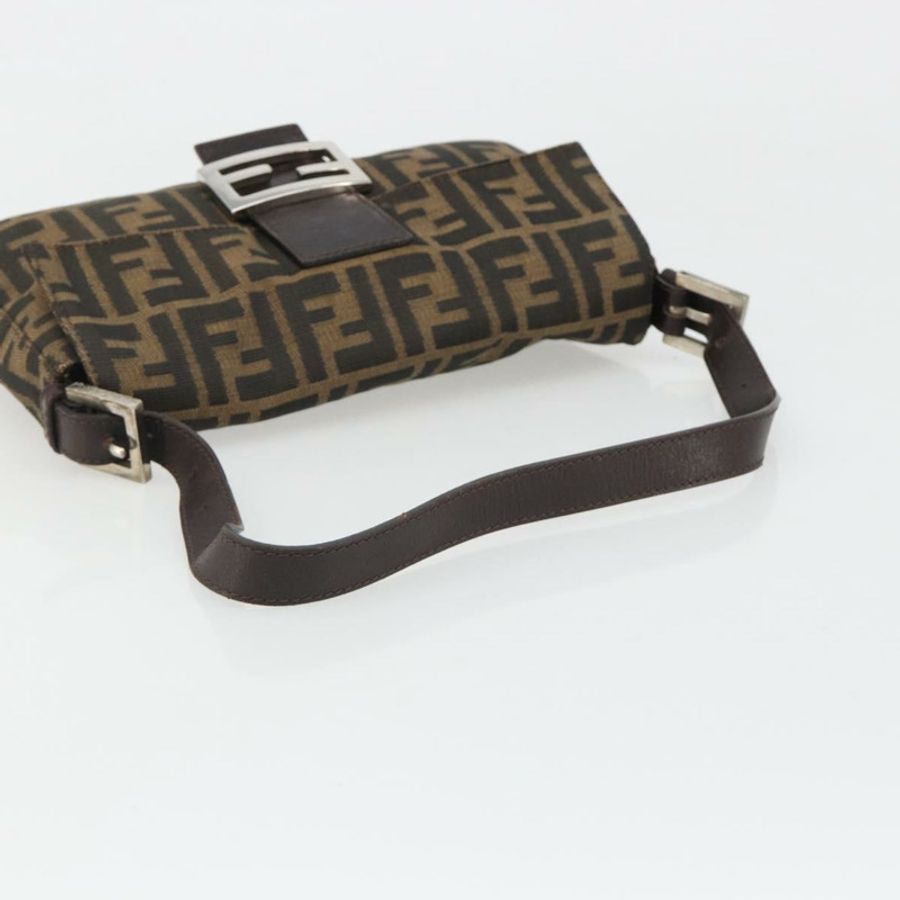【日本直送】FENDI Zucca帆布Mamma Baguette單肩包 黑色 棕色 銀色 正品 am11936V-6
