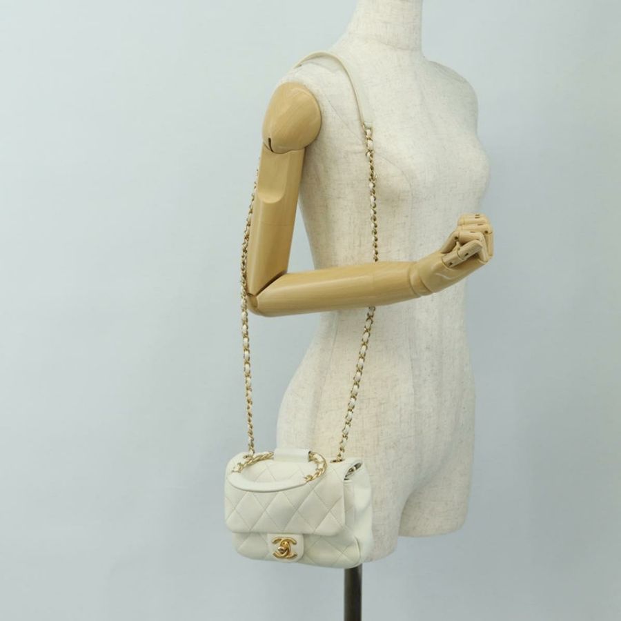 【日本直送】香奈兒 (CHANEL) Matelasse 皮革雙肩包，白色金色雙C標誌，貨號 188866SAM-29