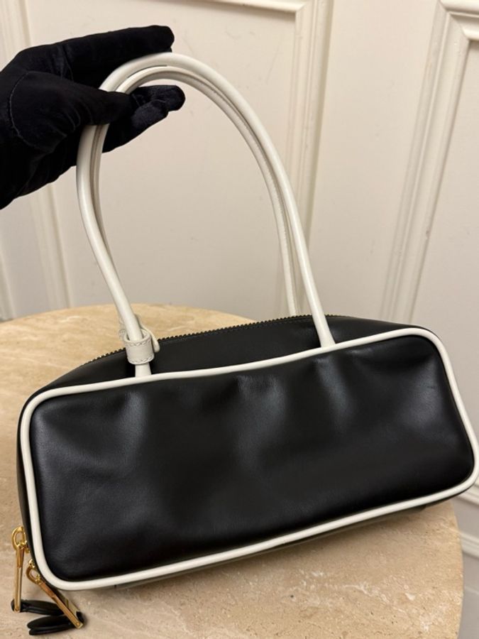 miu miu Beau 黑白拼色  保齡球 手提單肩包 尺寸：28cm-1