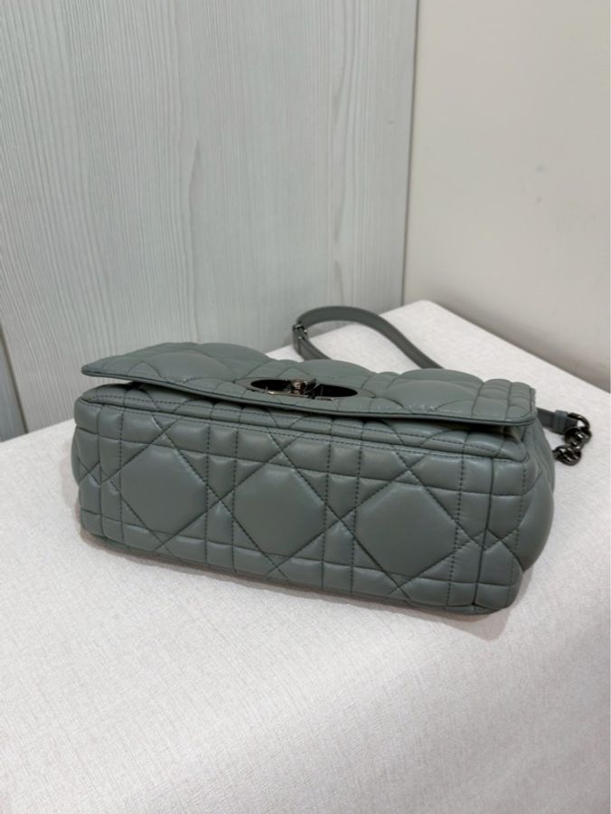 🩶Dior Caro 25cm 中號高級灰・全配近新釋出✨-10