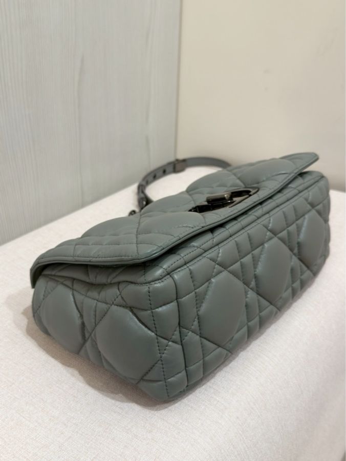 🩶Dior Caro 25cm 中號高級灰・全配近新釋出✨-12