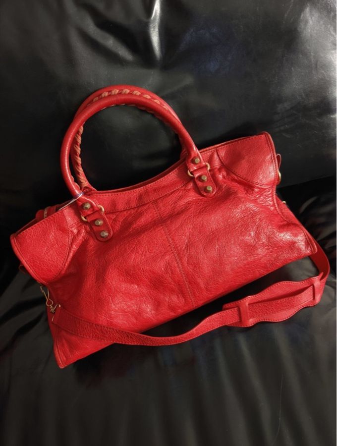 【美式千禧年穿搭🍒全網最低價✨】巴黎世家Balenciaga紅色油蠟皮機車包中古款-3