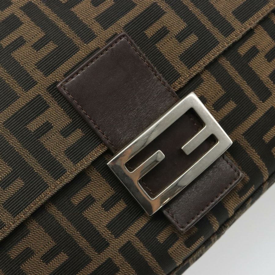 【日本直送】FENDI Zucca帆布Mamma Baguette單肩包 黑色棕色 正品 BA13529V-17