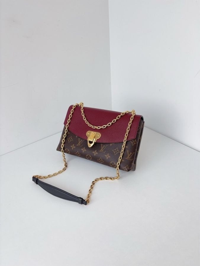 Louis Vuitton 路易威登👑 Pallas chain傳奇信封鏈條包✉️ 酒紅色軟牛皮拼老花💕 98新閒置✨ 尺寸25*16*7-5