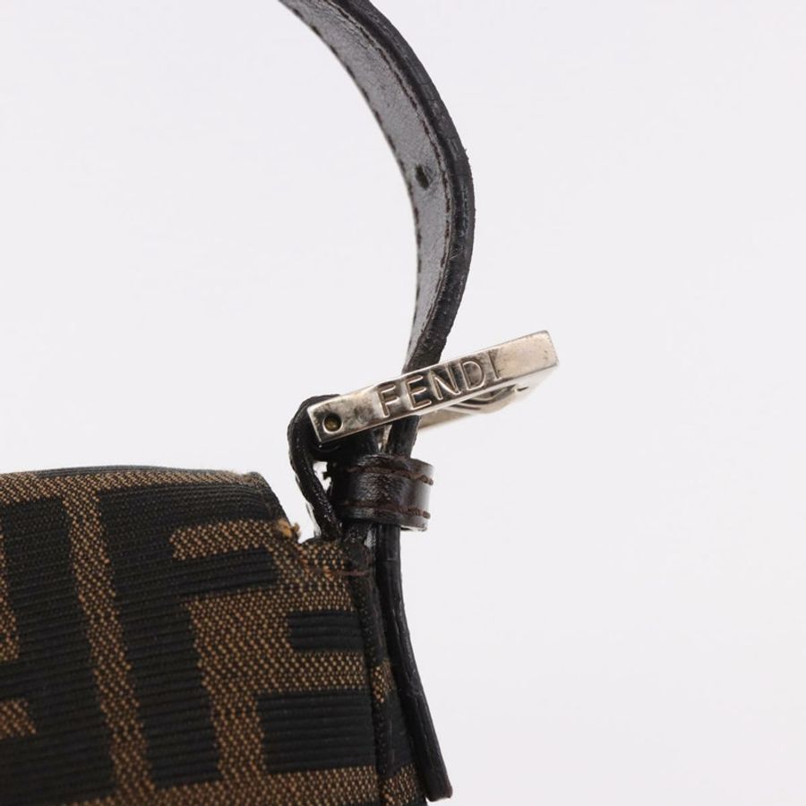 【日本直送】FENDI Zucca帆布Mamma Baguette單肩包 黑色棕色 正品 189064V-17