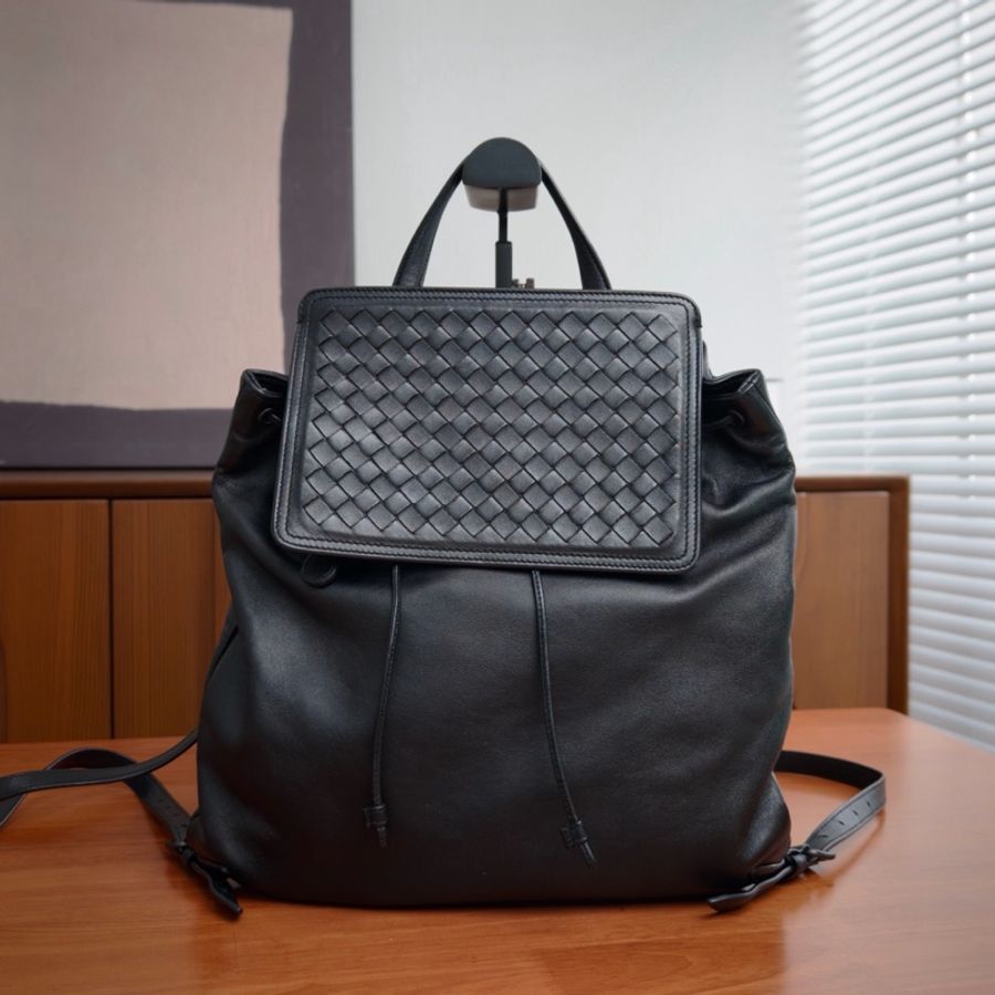 【威選精品】  ✨ Bottega Veneta 經典黑色編織後背包 ✨-1