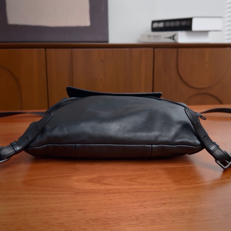 【威選精品】  ✨ Bottega Veneta 經典黑色編織後背包 ✨-10