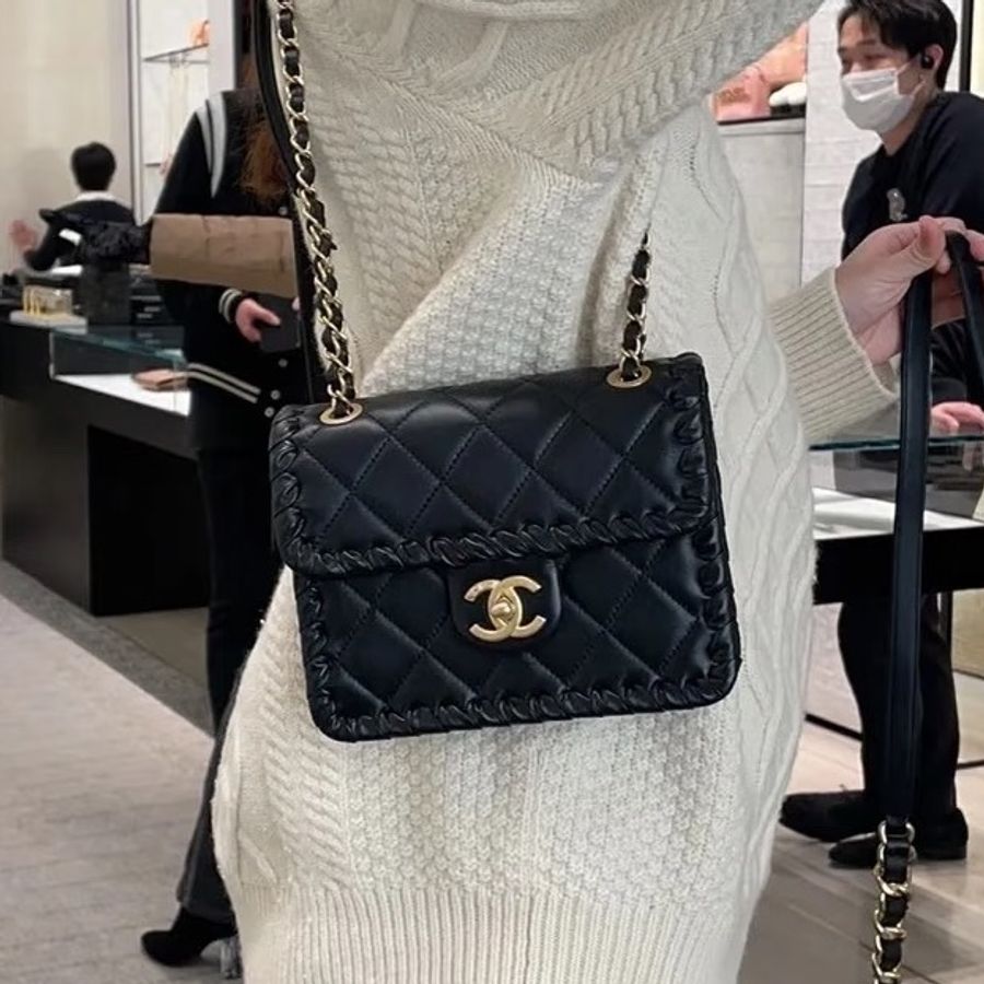 💎Chanel香奈兒｜黑金菱格羊皮編織牛皮滾邊 金幣 豆腐包｜98新芯片款-0