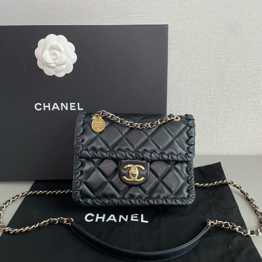 💎Chanel香奈兒｜黑金菱格羊皮編織牛皮滾邊 金幣 豆腐包｜98新芯片款-1