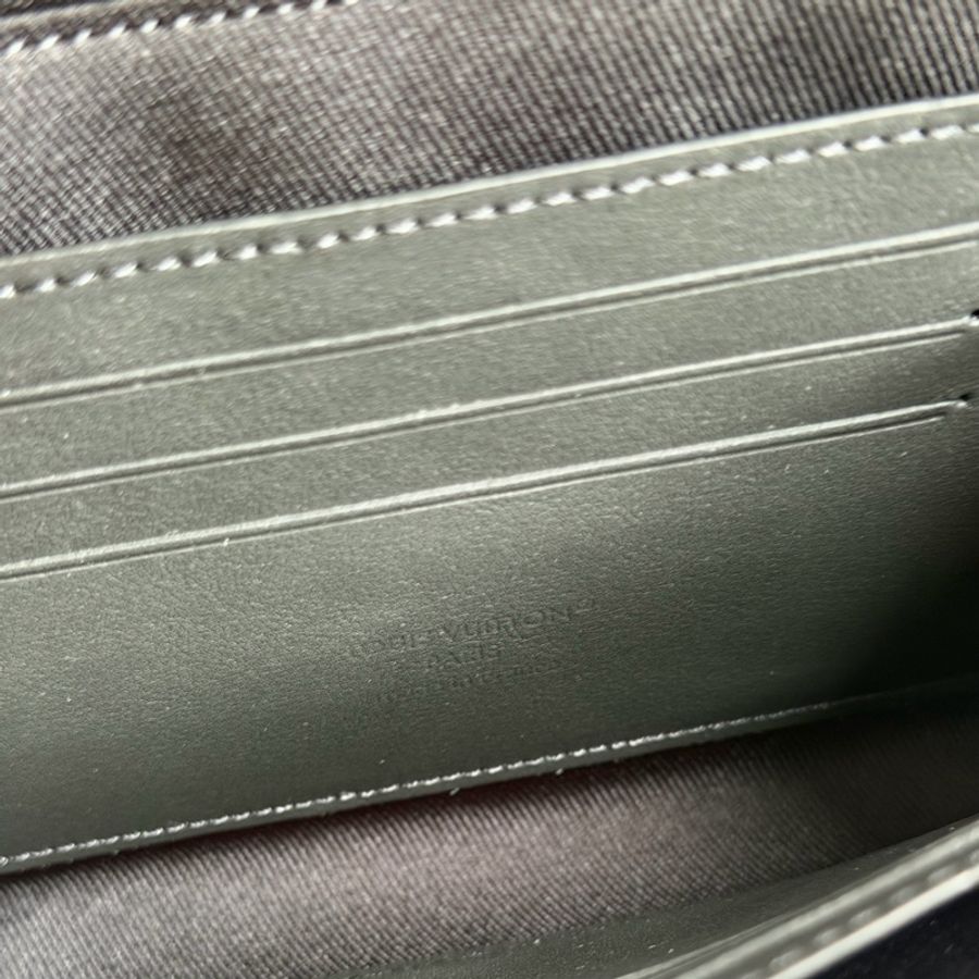 LV alpha 小牛皮小包-20