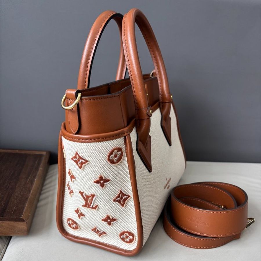 芯片款 路易威登/Louis Vuitton 帆佈拼皮On My Side小號 手提包-2