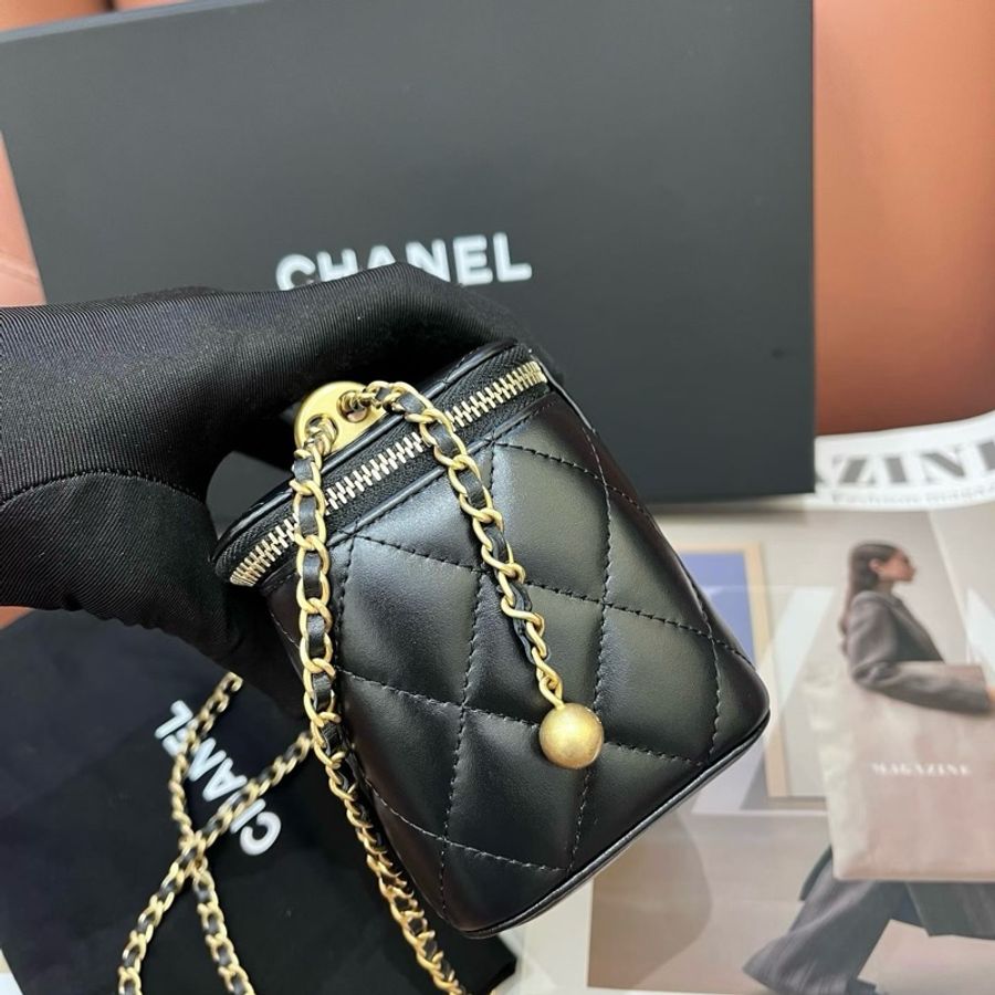 🧡芯片款Chanel香奈兒 黑金雙金珠金球長盒子化妝包斜背包-3