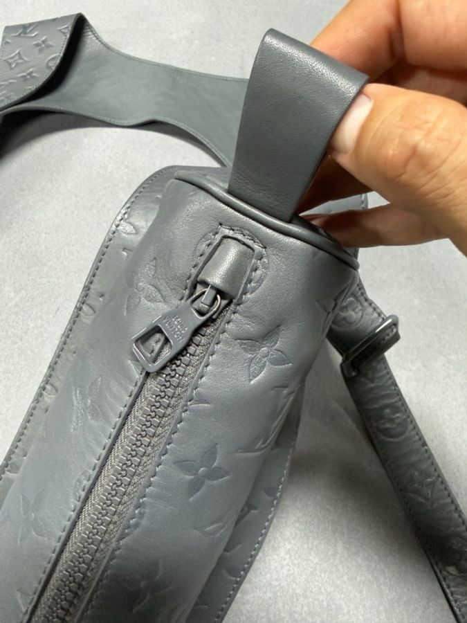 LV路易威登 深灰色 皮革 滿印 戰術馬甲 背心 S碼，99新-1