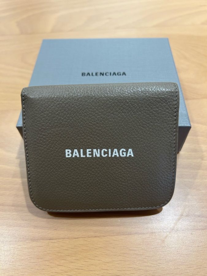 Balenciaga 巴黎世家 小短夾 奶茶色 尺寸內裝超實用-1