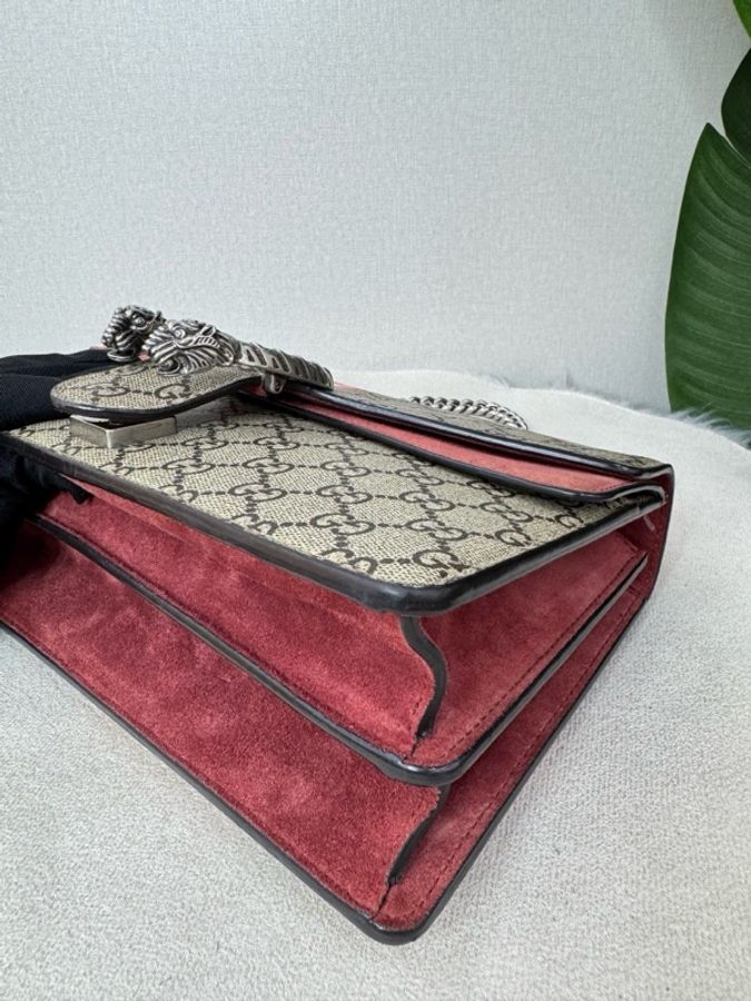 古馳Gucci 酒神花卉中號紅色內里單肩斜挎包 尺寸x28x17x9-14