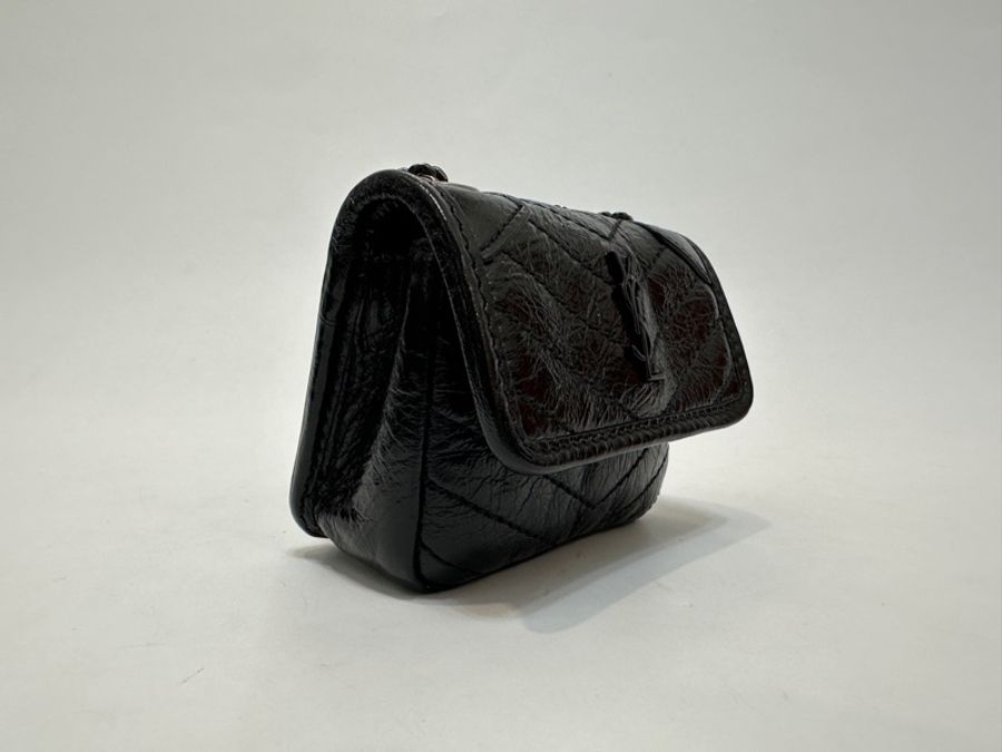 YSL 黑油蠟牛皮 超迷你斜背包 可裝鑰匙、Air pods-1