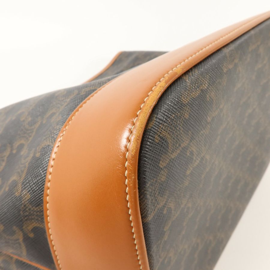 CELINE 塗層帆布Triomphe Bucket Medium肩背袋-11