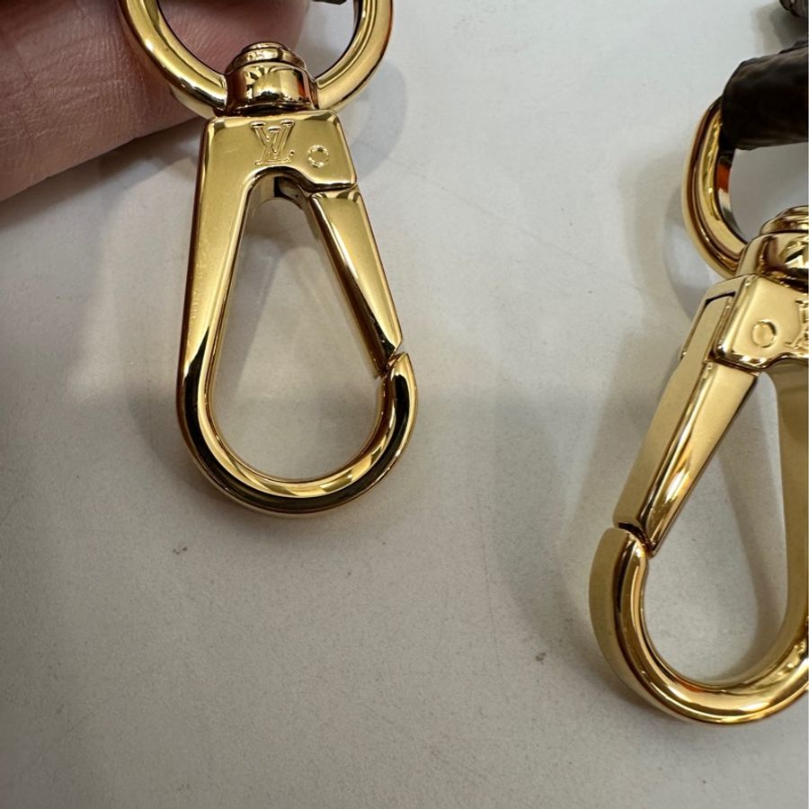 LV 原花拼粉Napa皮革寬背帶 J02330-7