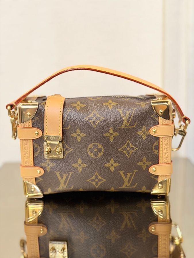 LV原花Slide Trunk PM肩斜背包-1