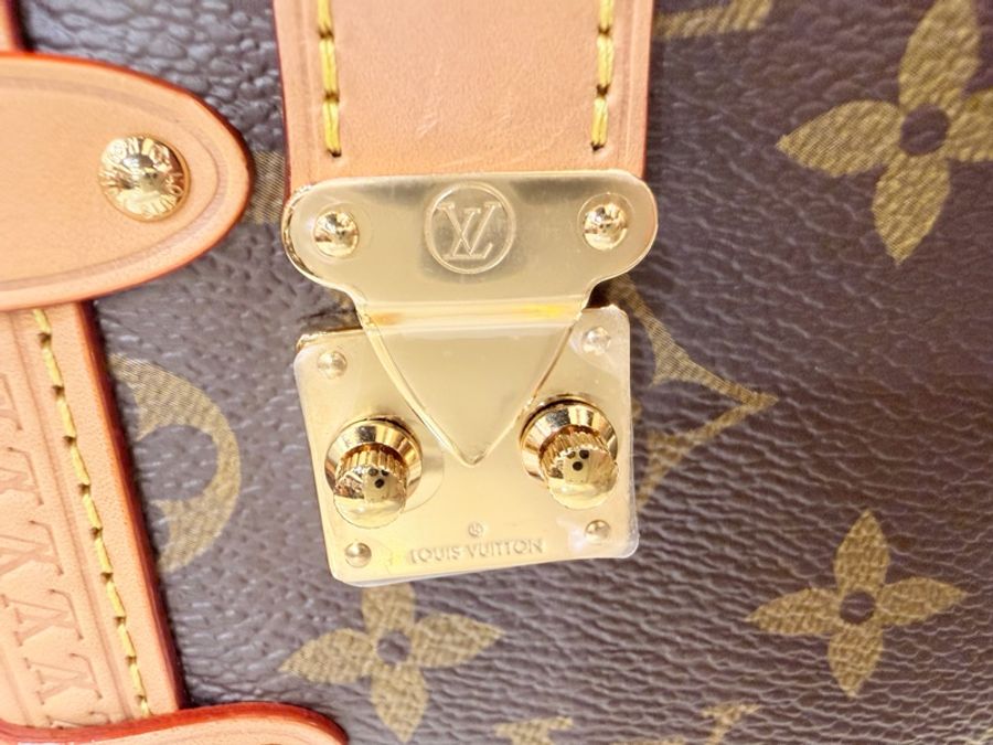 LV原花Slide Trunk PM肩斜背包-32