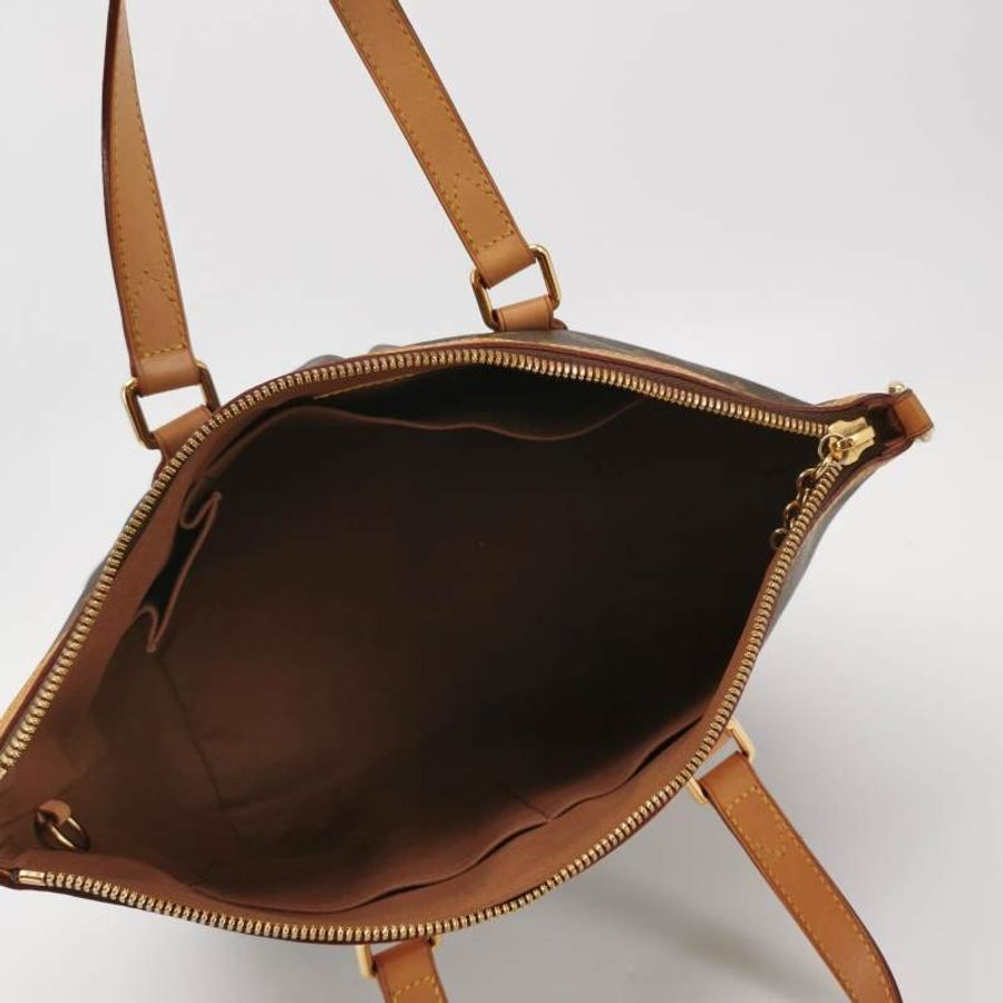 Louis Vuitton (LV) Palermo派拉蒙小號植鞣革Monogram印花褶襉單肩包-6