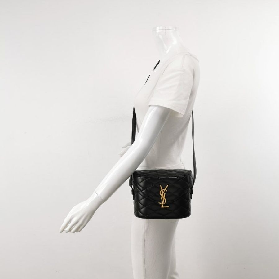 Saint Laurent June羊皮純色菱格絎縫YSL標誌斜背包-1