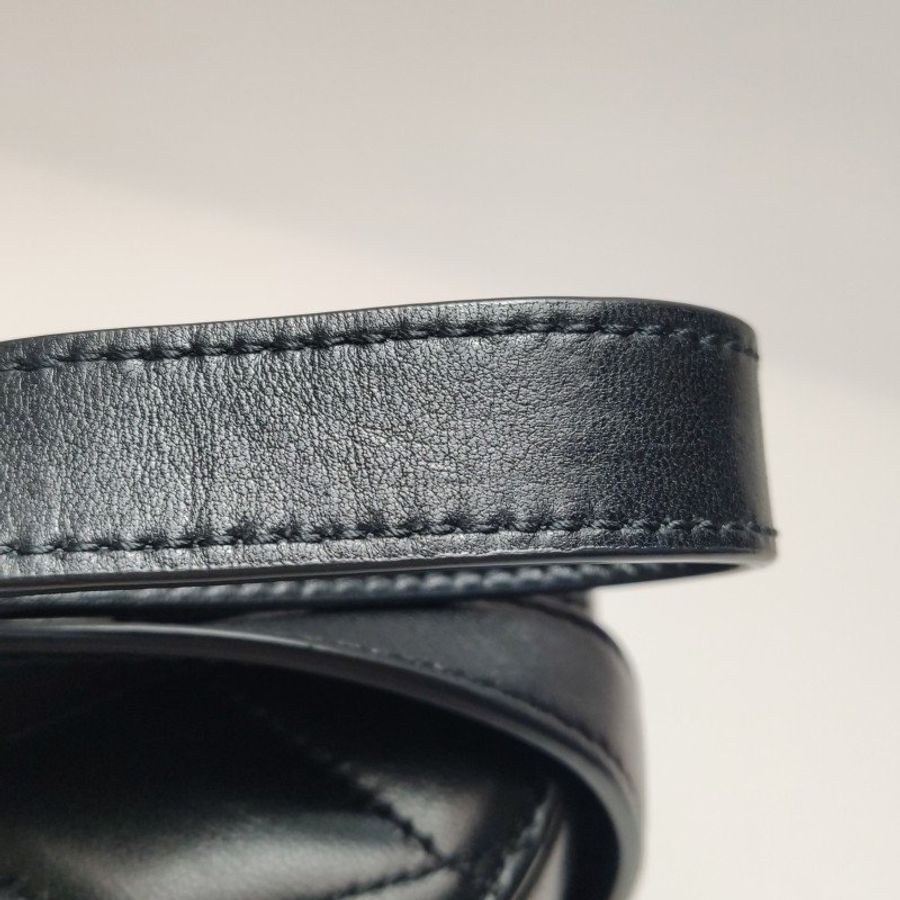 Saint Laurent June羊皮純色菱格絎縫YSL標誌斜背包-12