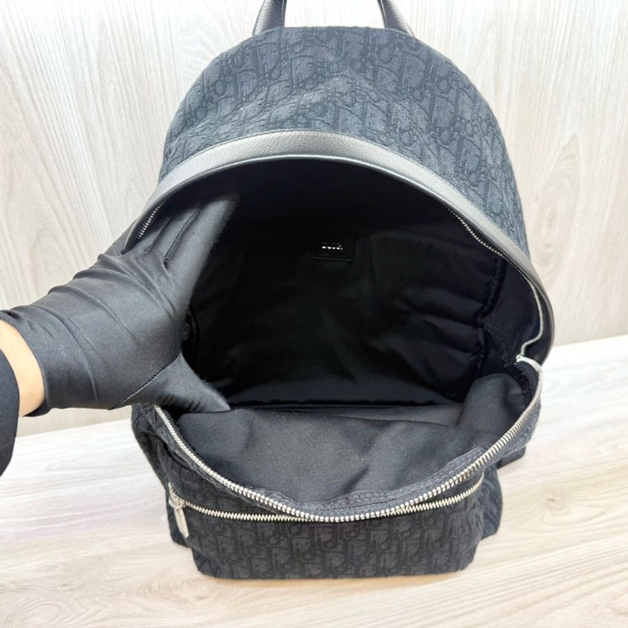 DIOR🖤黑色緹花布 Rider 後背包1VOBA088YKY-6